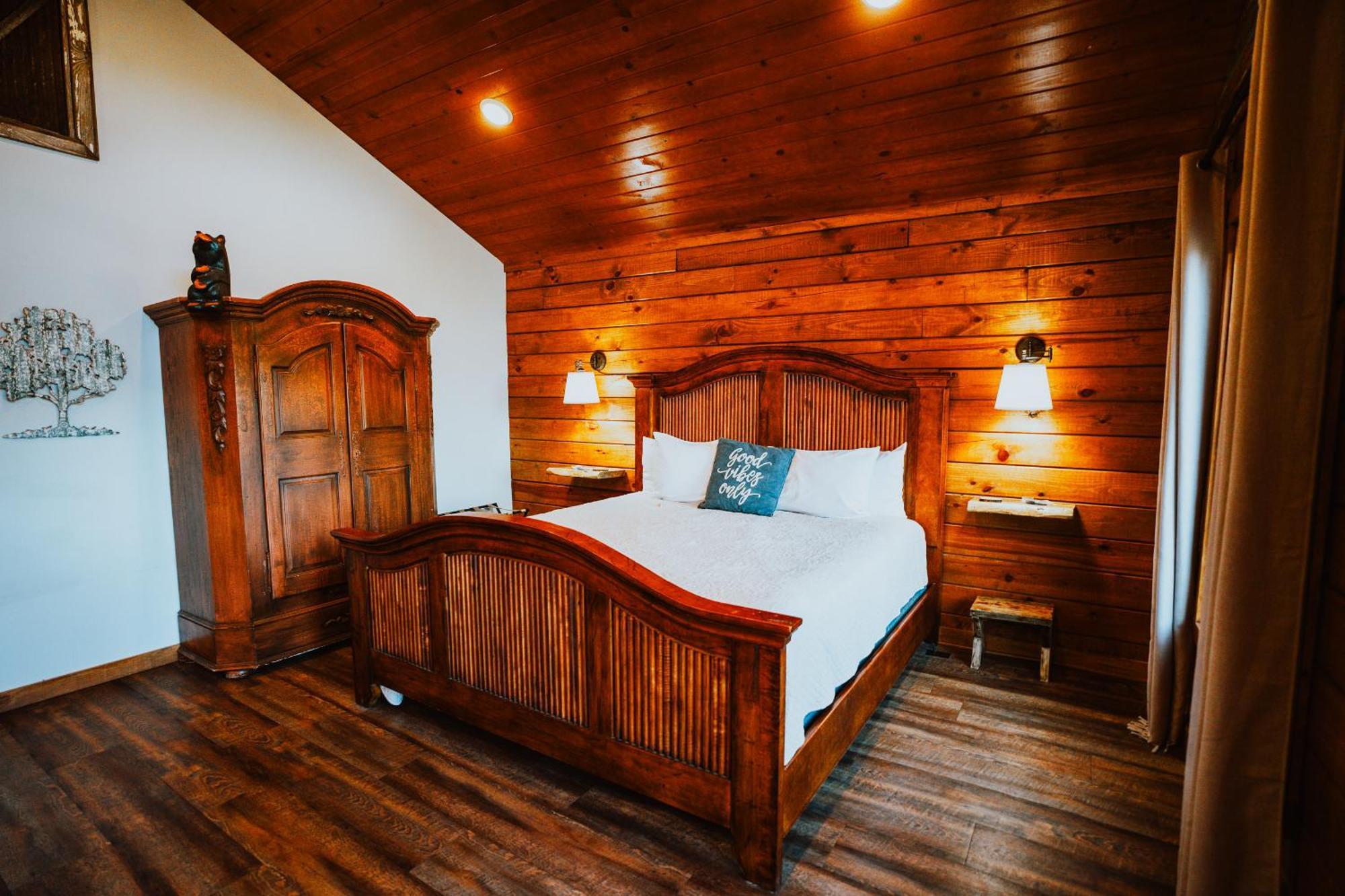 Starlight Haven Hotel Hot Springs
